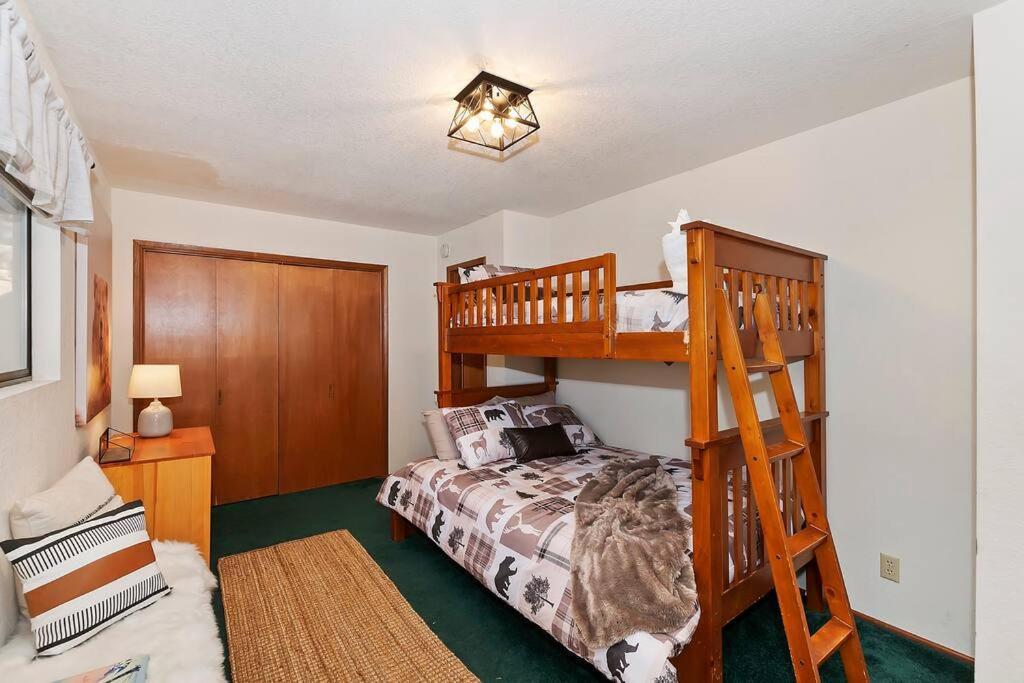 Villa Everwood Serenity Treehouse Ontrail Head/Sledding Big Bear Lake Exterior foto